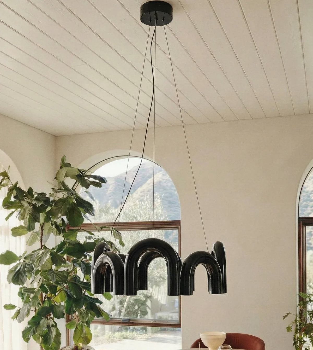 Kyvelle | LED Arch Pendant Light with Adjustable Cable