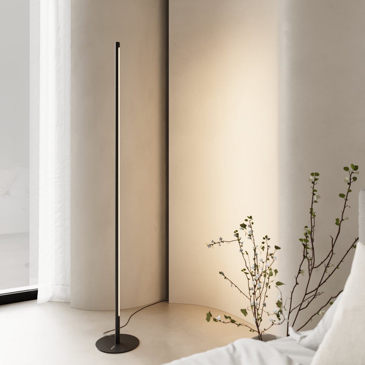 Navarro | Minimalist LED Floor Lamp