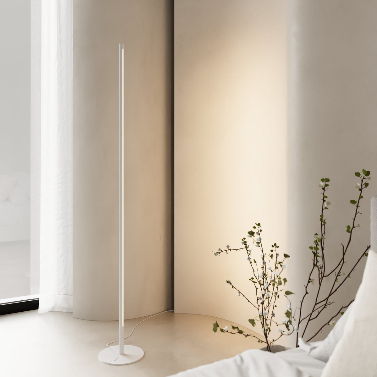 Navarro | Minimalist LED Floor Lamp