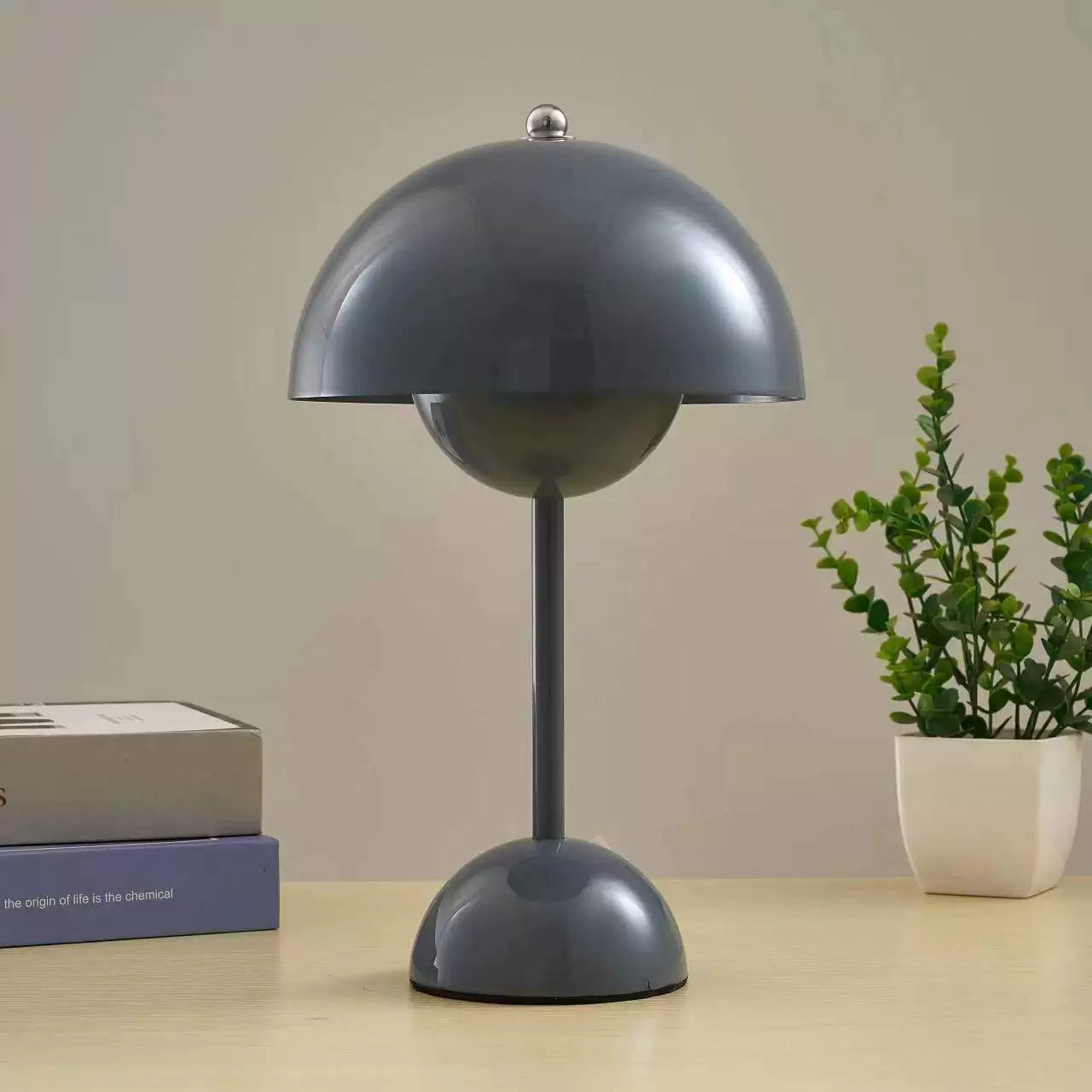 Illysa | LED Table Lamp with Touch Control
