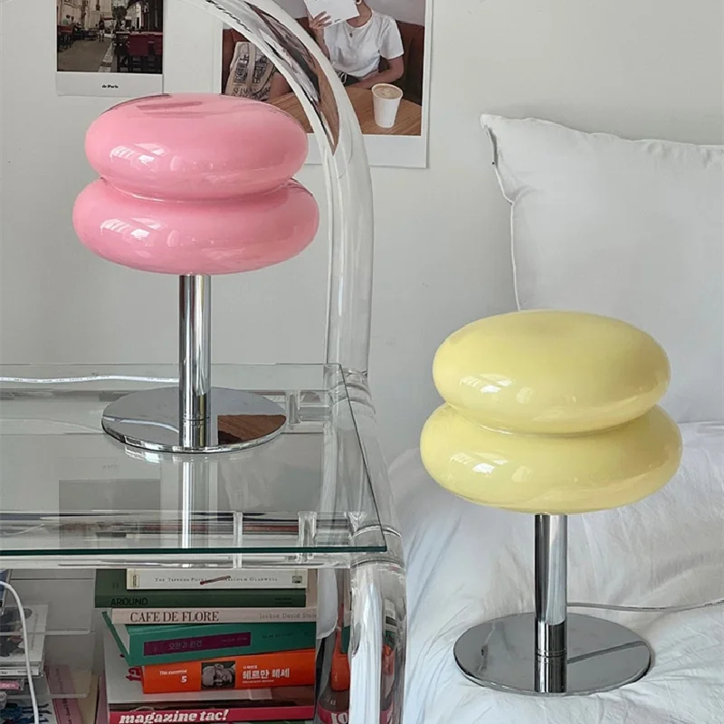 Viviette | Modern USB Table Lamp with Glossy Glass Shade